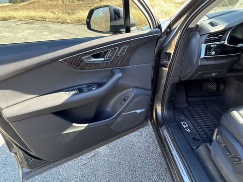 Used 2020 Audi Q7 3.0T Prestige w/ Prestige Package image 12