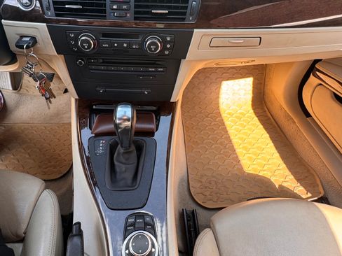 Used 2009 BMW 335i 335i Convertible 2D image 18