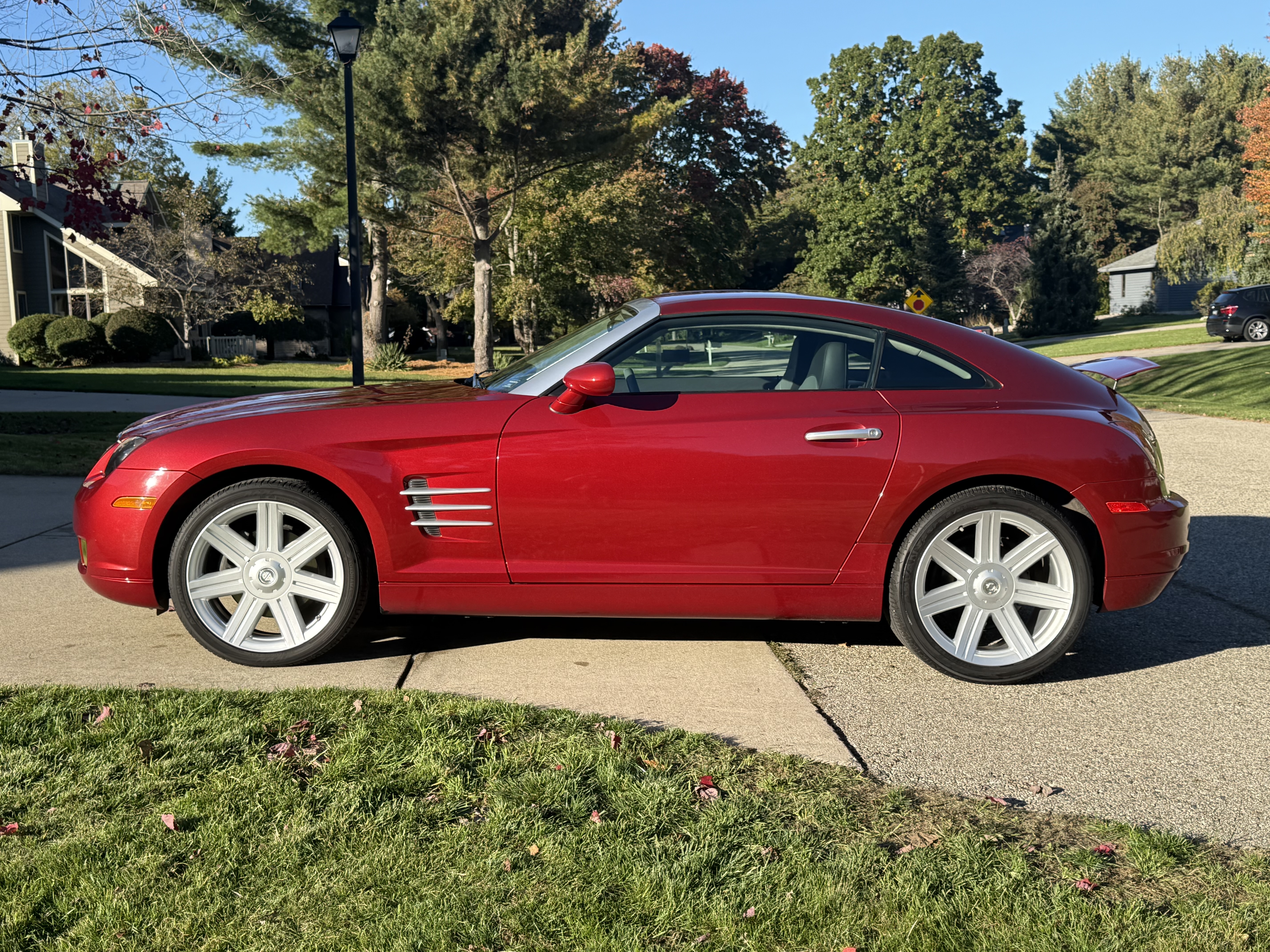 Used 2005 Chrysler Crossfire Limited RWD image 21