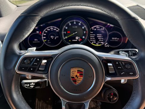 Used 2022 Porsche Cayenne E-Hybrid image 19