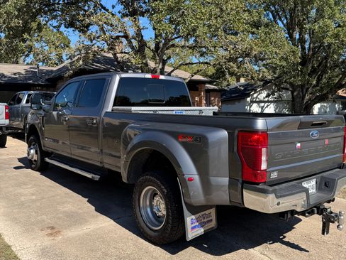 Used 2022 Ford F350 Lariat w/ Lariat Ultimate Package image 8