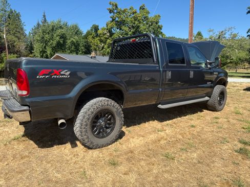 Used 2005 Ford F350 Lariat AWD/4WD image 2