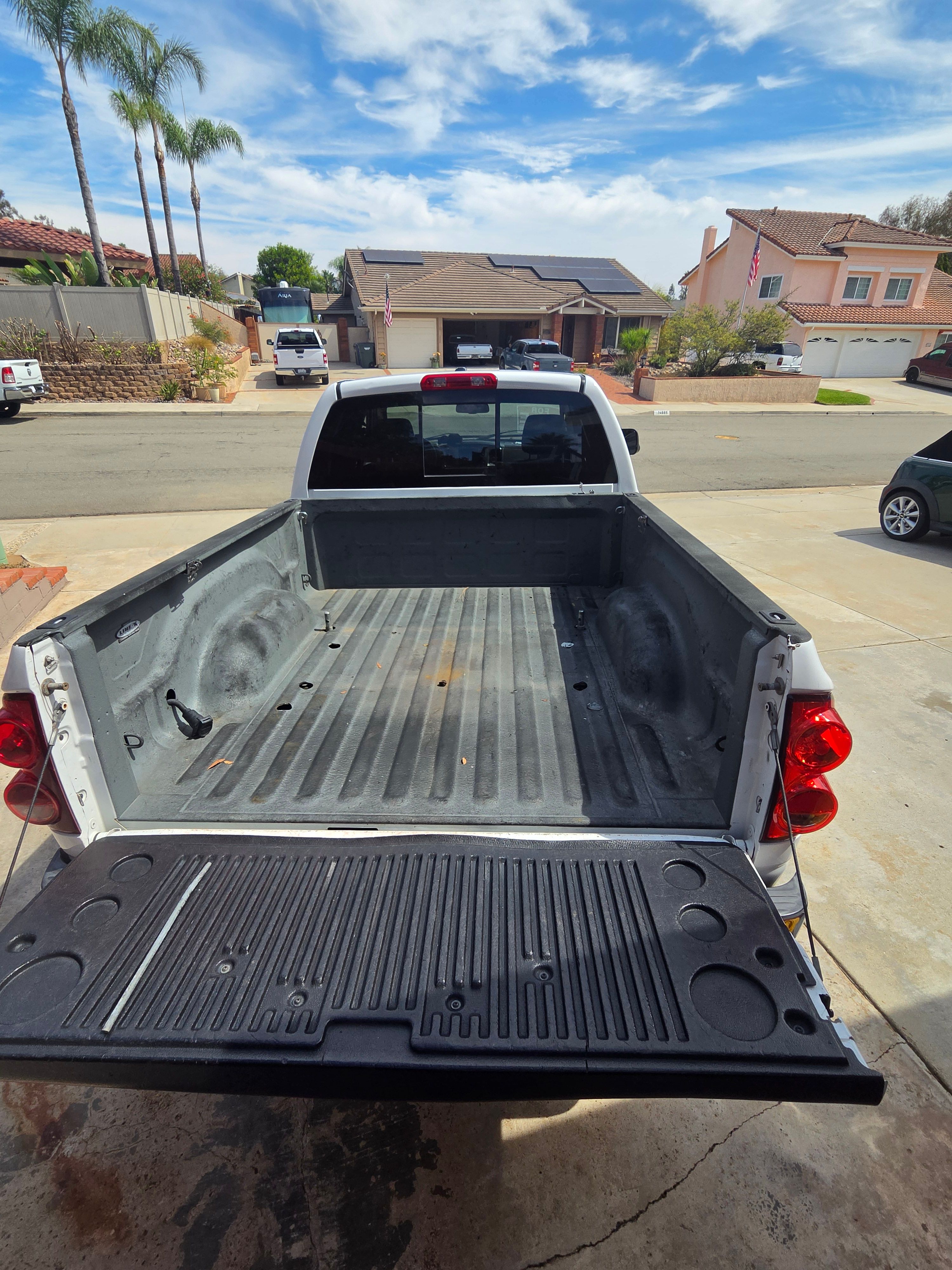 Used 2009 Dodge Ram 2500 Truck SLT w/ Popular Equipment Group RWD image 6
