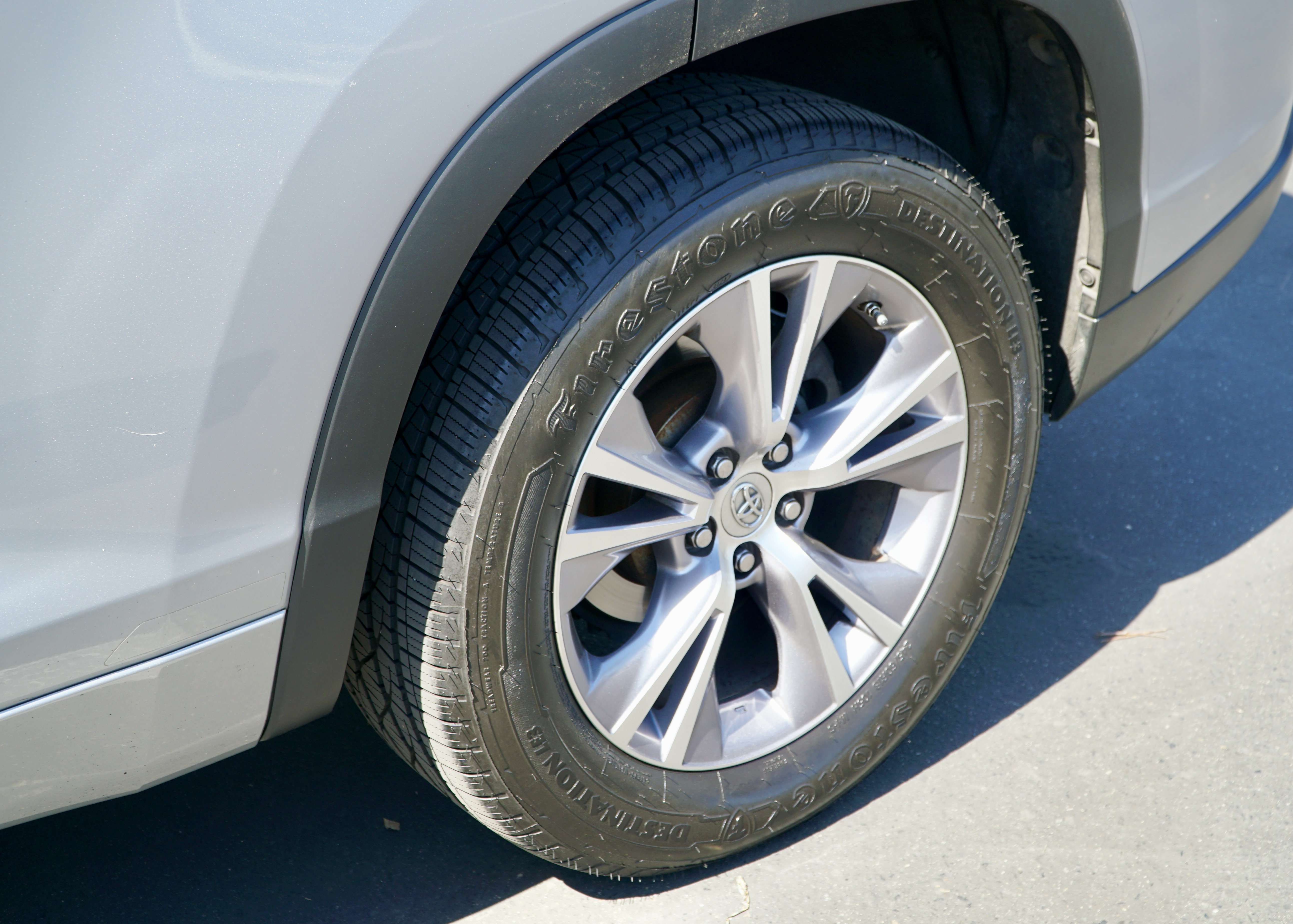 Used 2015 Toyota Highlander XLE FWD image 29