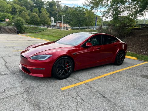 Used 2024 Tesla Model S Plaid image 5