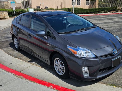 Used 2010 Toyota Prius Five image 5