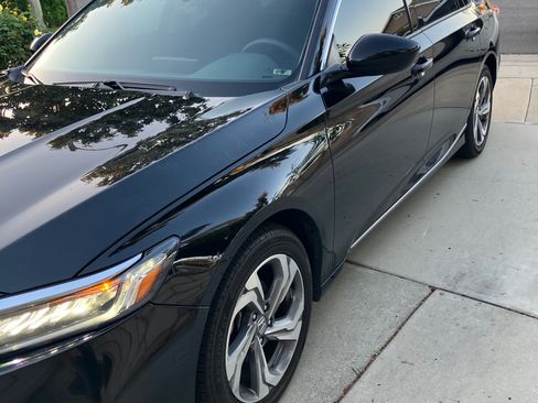 Used 2020 Honda Accord EX image 4