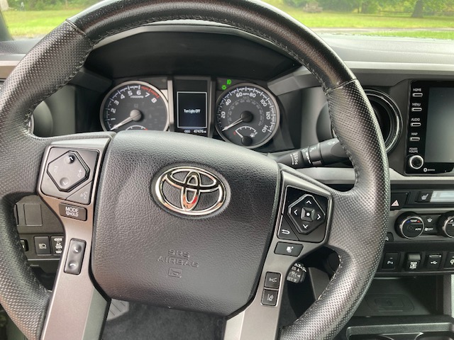 Used 2021 Toyota Tacoma TRD Off-Road w/ TRD Premium Off Road Package AWD/4WD image 9