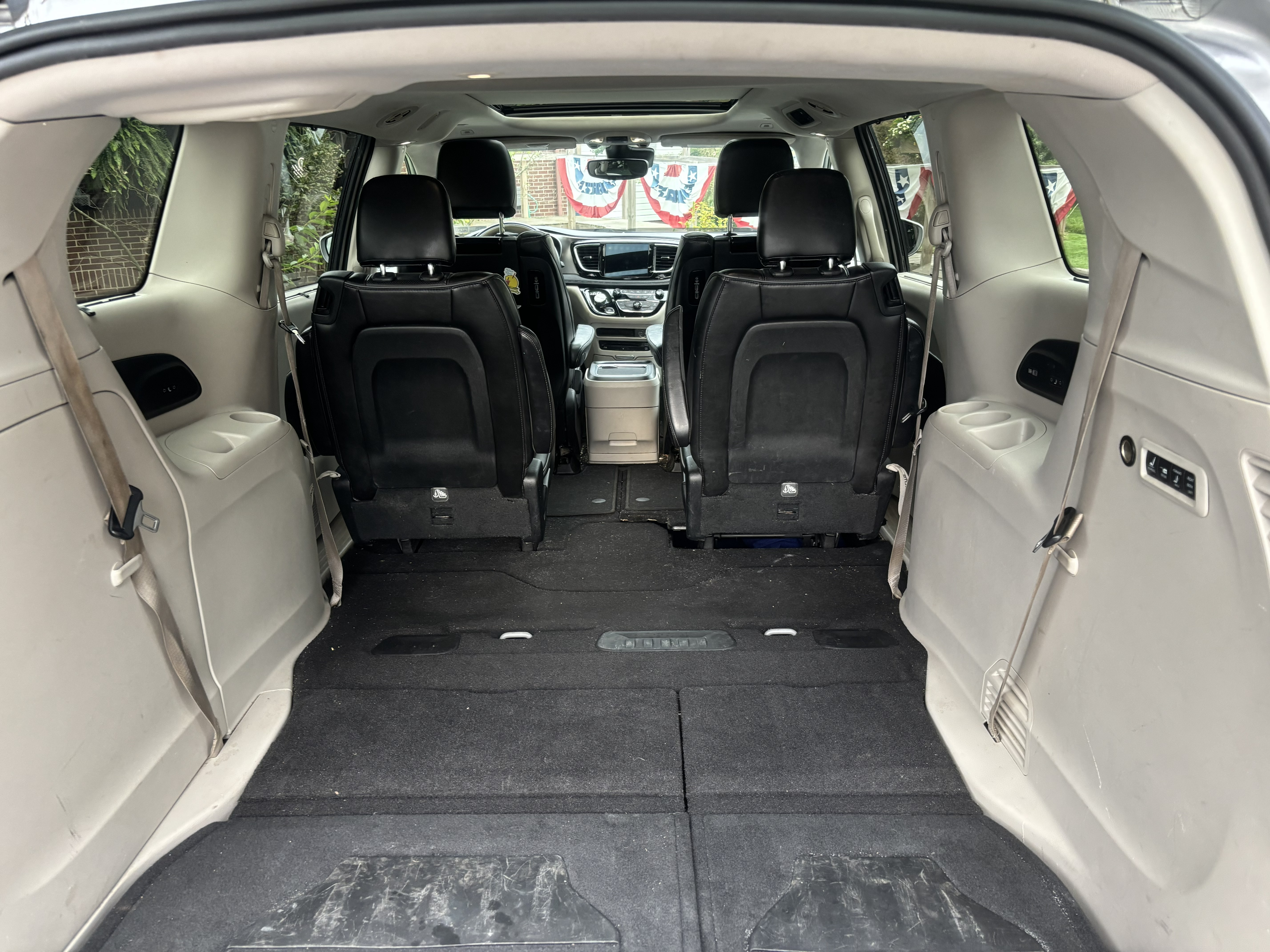 Used 2018 Chrysler Pacifica Limited w/ Advanced Safetytec Group FWD image 13