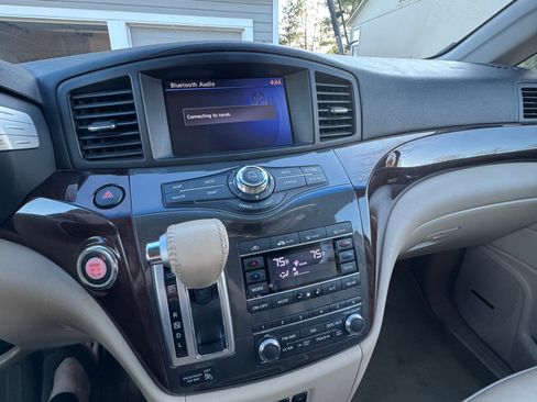 Used 2011 Nissan Quest LE image 16