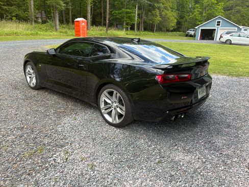 Used 2016 Chevrolet Camaro SS RWD image 9