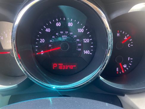 Used 2010 Kia Soul ! FWD image 16