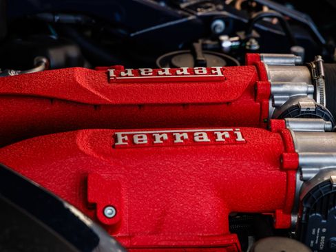 Used 2021 Ferrari Roma image 28