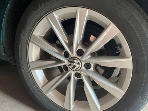 Used 2017 Volkswagen Beetle 1.8T SE FWD image 12