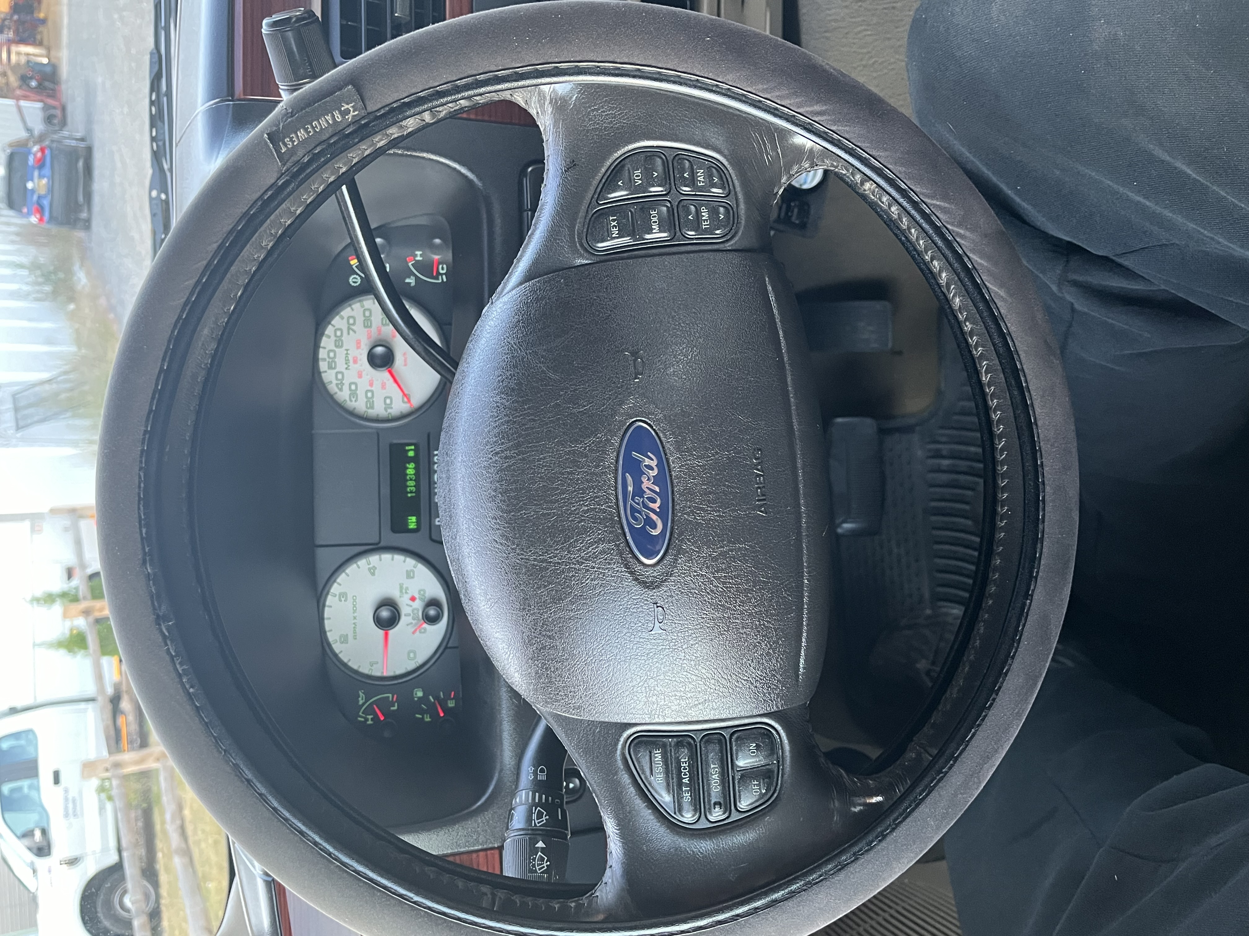 Used 2006 Ford F350 Lariat AWD/4WD image 26