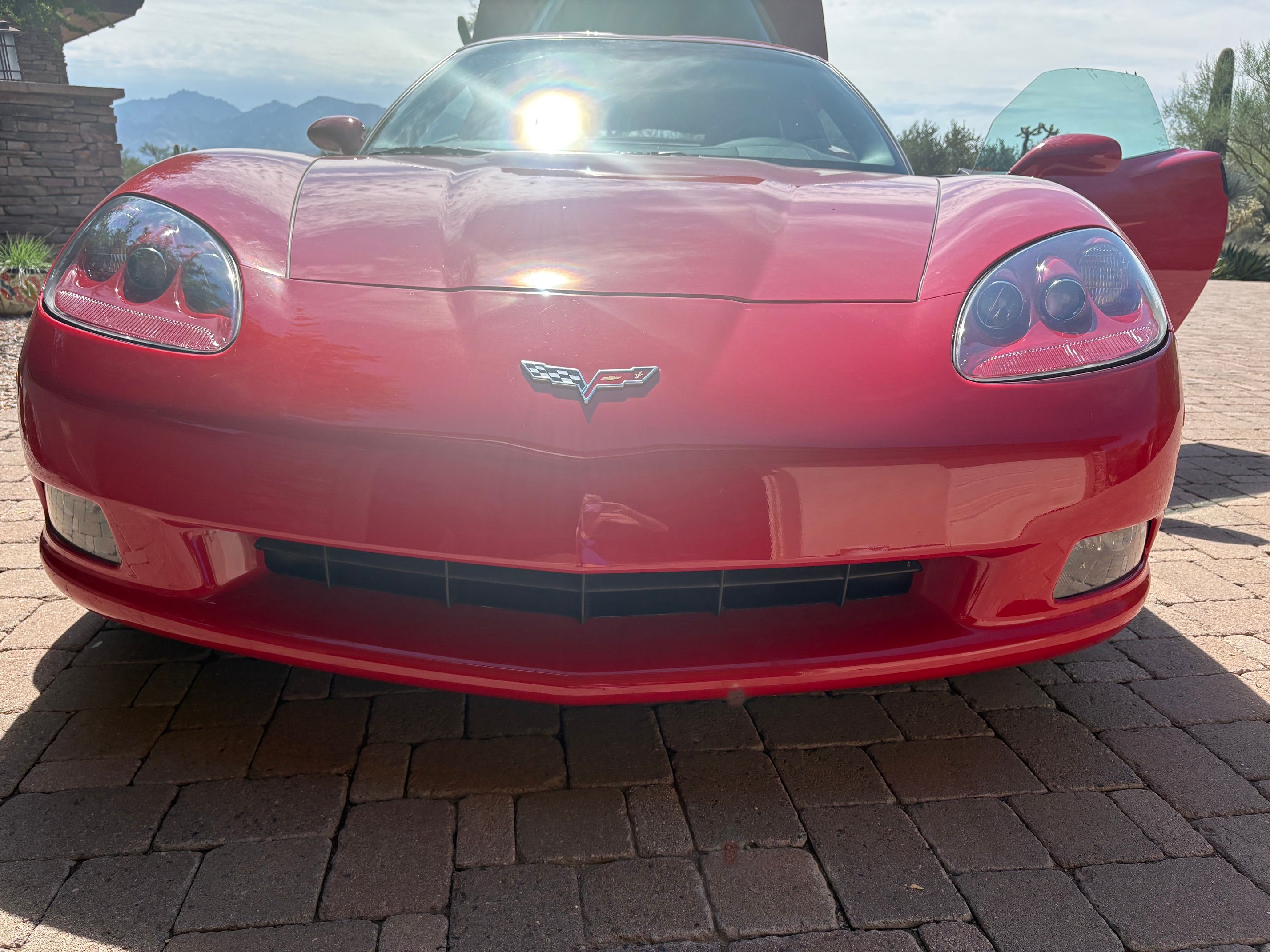 Used 2007 Chevrolet Corvette Coupe w/ Performance Package RWD image 9
