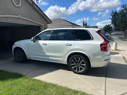 Used 2016 Volvo XC90 T6 Momentum w/ Vision Package