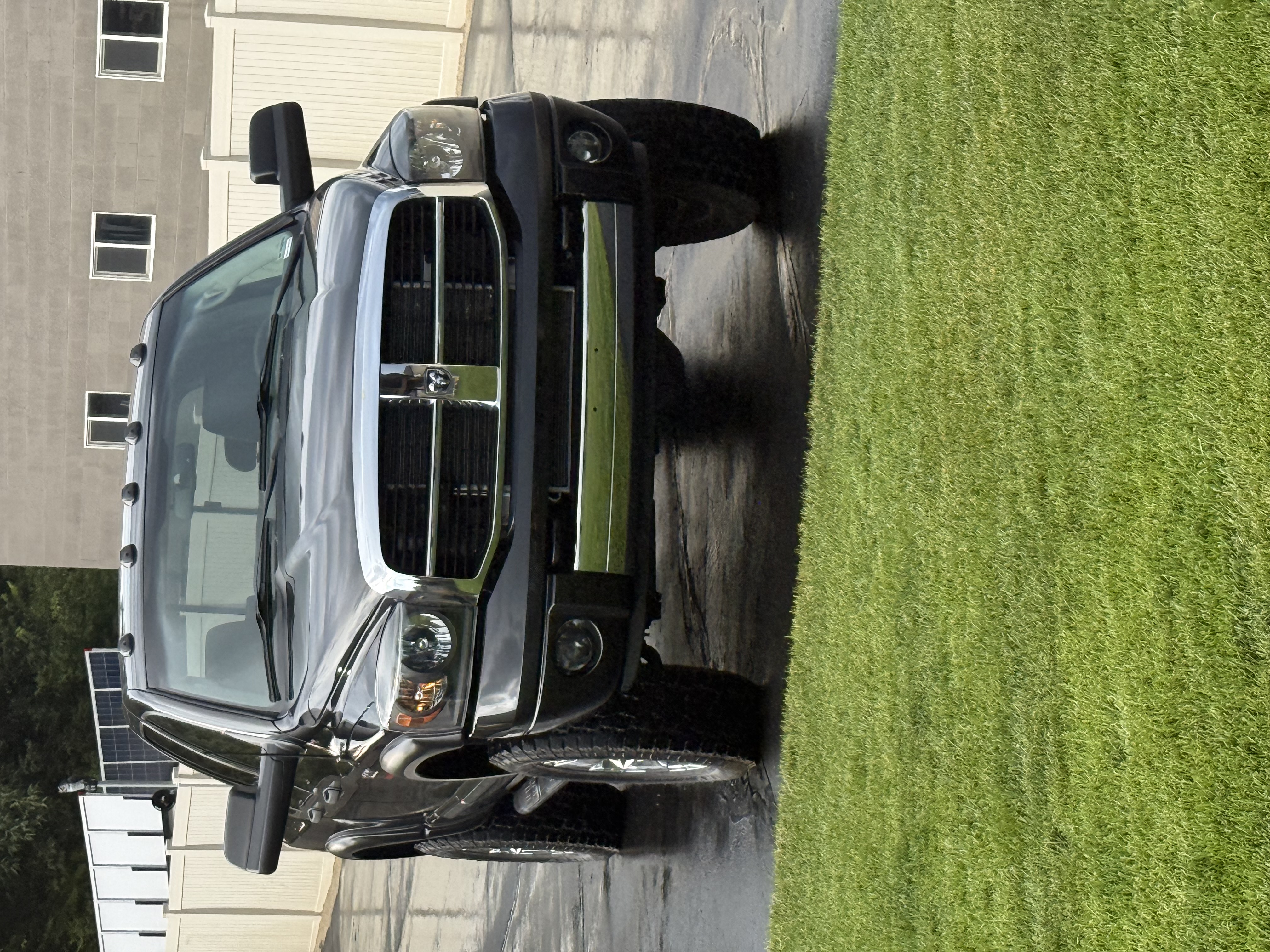 Used 2007 Dodge Ram 2500 Truck Laramie AWD/4WD image 2