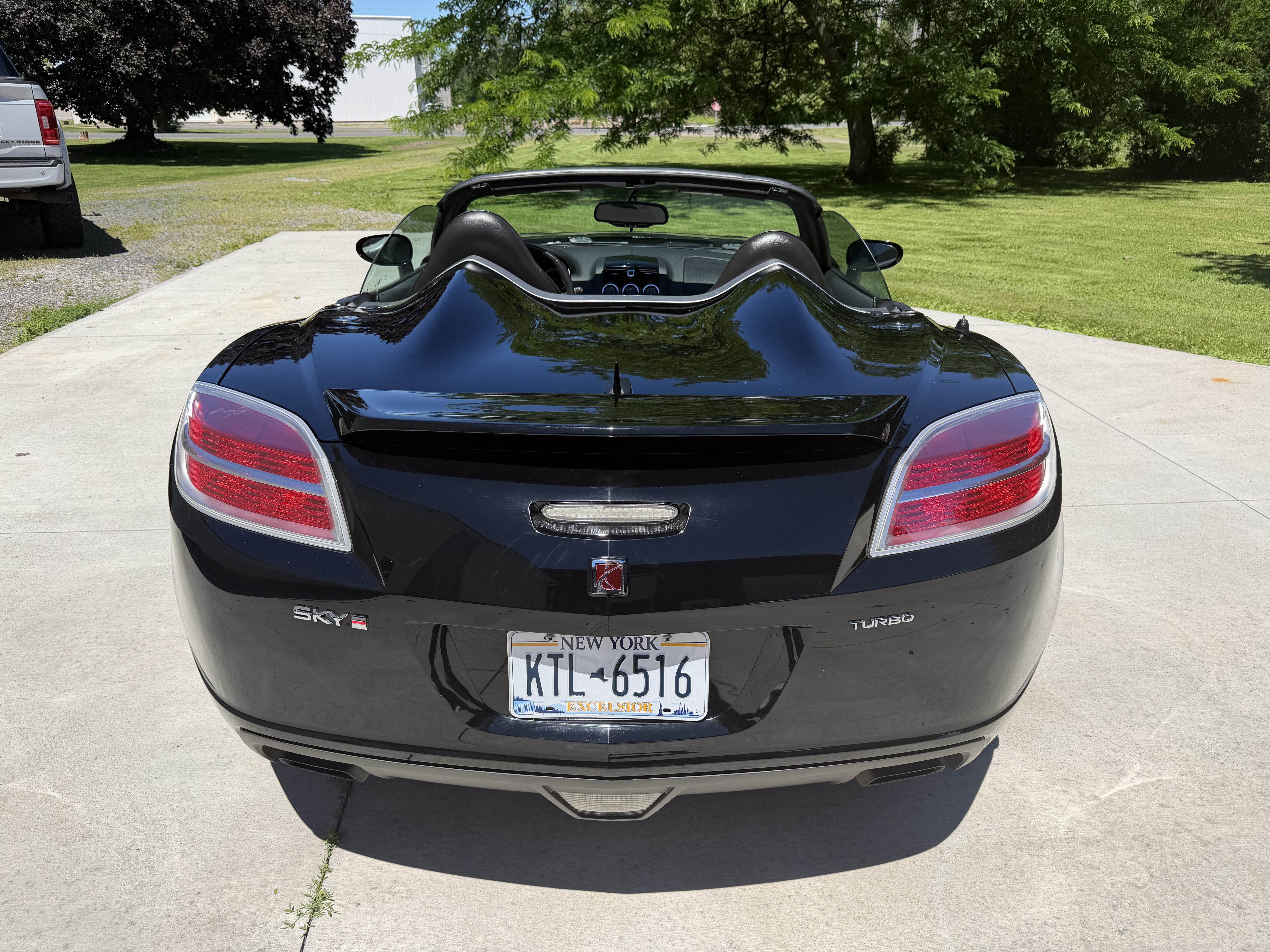 Used 2008 Saturn Sky Red Line RWD image 4
