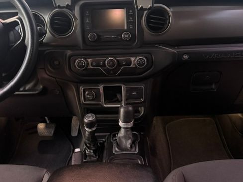 Used 2018 Jeep Wrangler Unlimited Sport AWD/4WD image 22