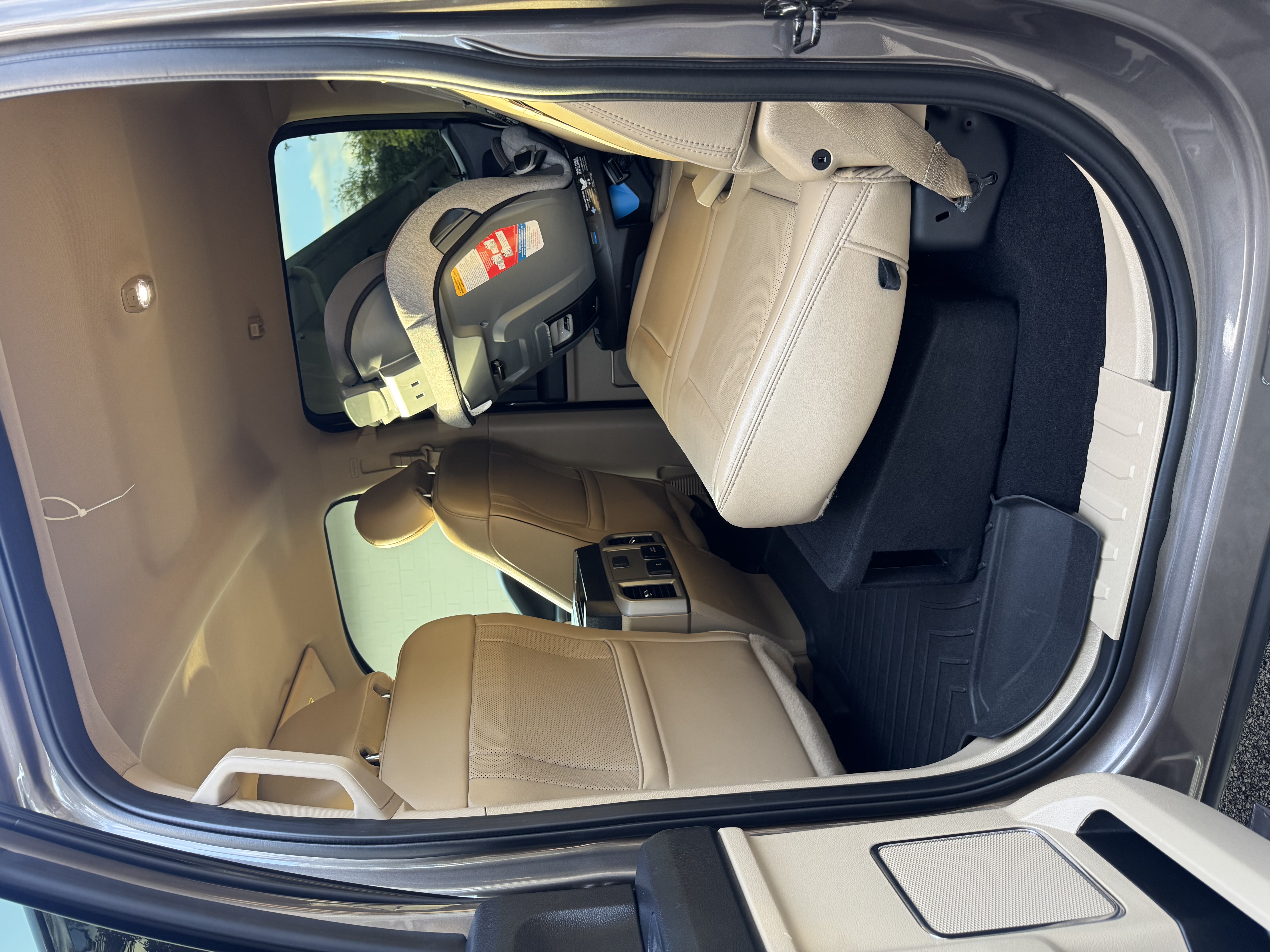 Used 2019 Ford F250 Lariat w/ Lariat Value Package AWD/4WD image 16