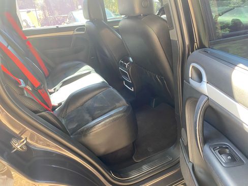 Used 2009 Porsche Cayenne Turbo S AWD/4WD image 15