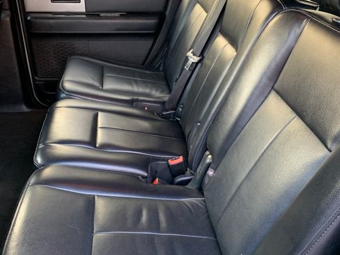 Used 2016 Ford Expedition Limited image 18