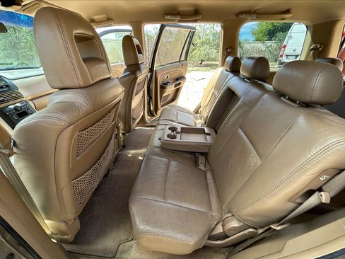 Used 2004 Honda Pilot EX image 17