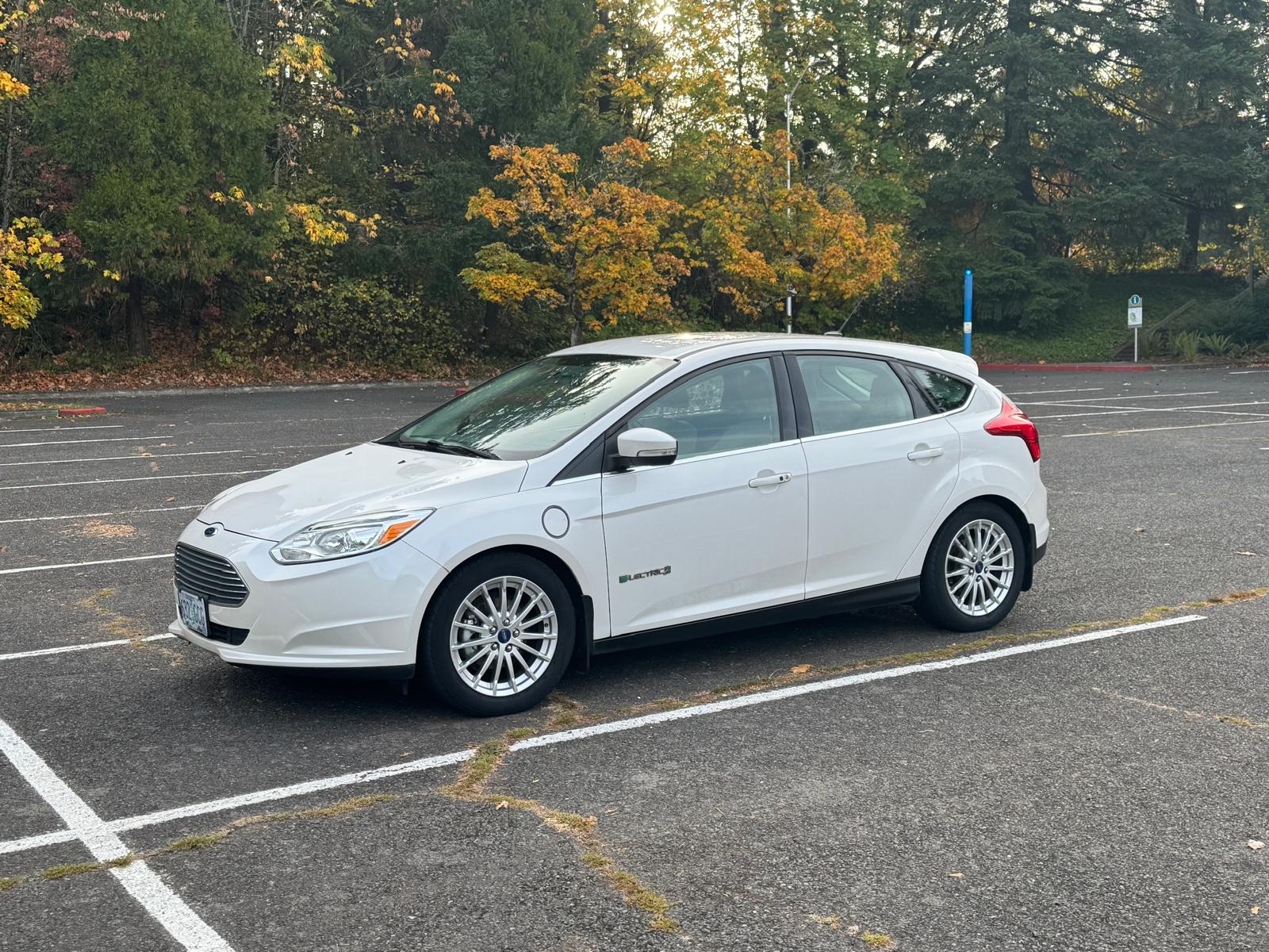 Used 2013 Ford Focus Electric Hatchback FWD image 1