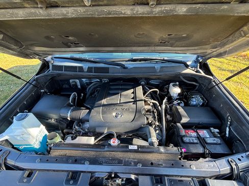 Used 2020 Toyota Tundra SR5 image 28