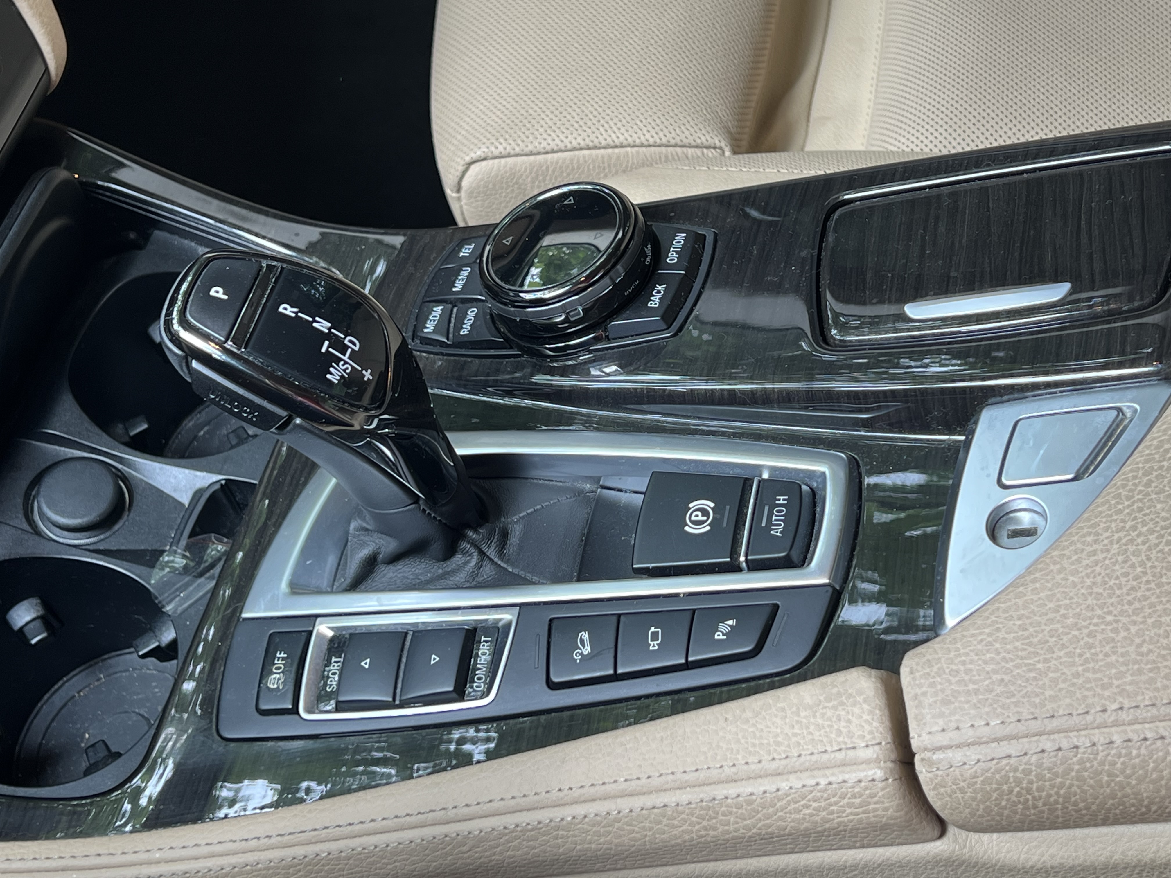 Used 2015 BMW 550i xDrive Sedan AWD/4WD image 33