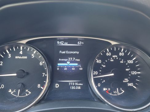 Used 2015 Nissan Rogue SV w/ SV Moonroof Package image 7