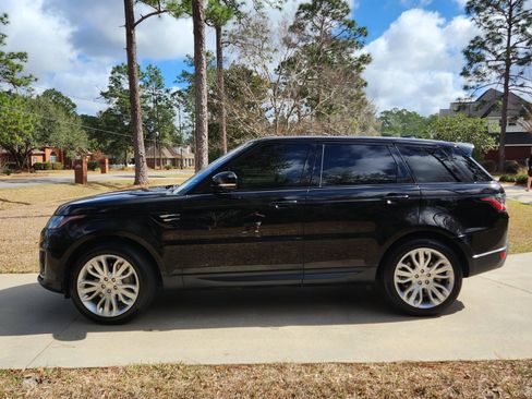 Used 2020 Land Rover Range Rover Sport SE image 4