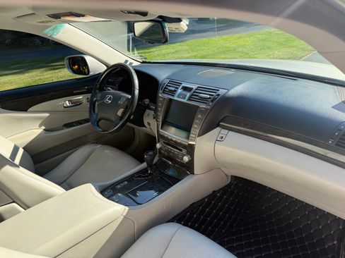 Used 2012 Lexus LS 460 AWD w/ Luxury Value Edition image 11