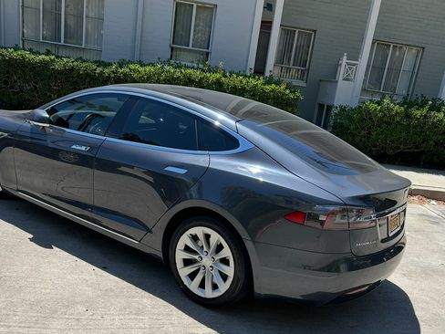 Used 2016 Tesla Model S 75 image 4