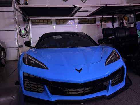 Used 2025 Chevrolet Corvette Z06 image 11