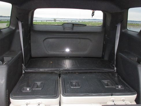 Used 2023 Chevrolet Traverse LT w/ LPO, Floor Liner Package FWD image 20
