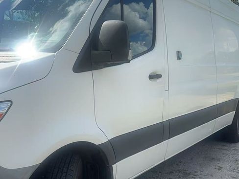 Used 2020 Mercedes-Benz Sprinter 3500 image 1