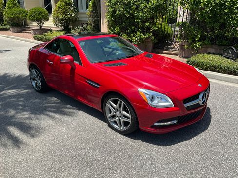 Used 2014 Mercedes-Benz SLK 250 image 8