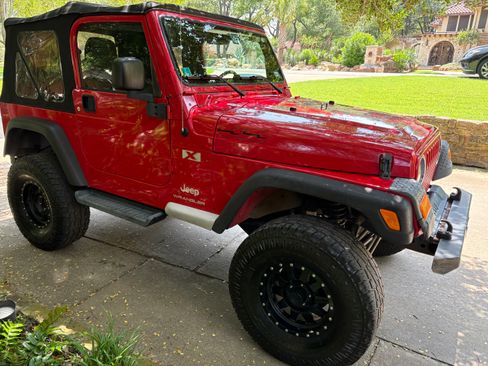Used 2006 Jeep Wrangler X w/ Premium Audio Group AWD/4WD image 2