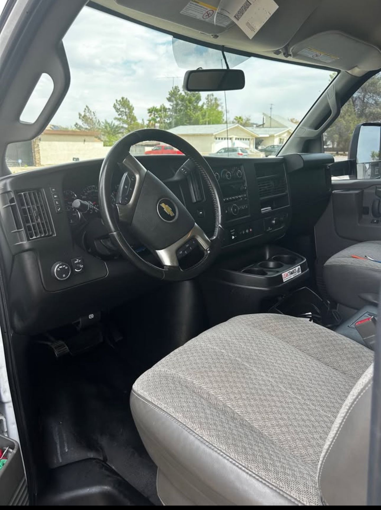Used 2022 Chevrolet Express 3500 w/ Power Convenience Package RWD image 18