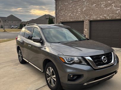 Used 2017 Nissan Pathfinder SV w/ SV Tech Package