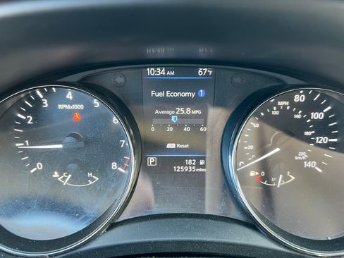 Used 2019 Nissan Rogue SV image 11