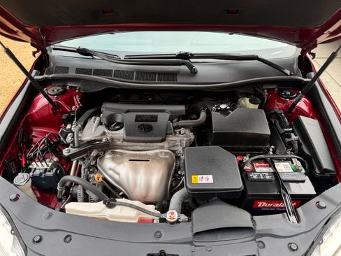 Used 2017 Toyota Camry SE image 13