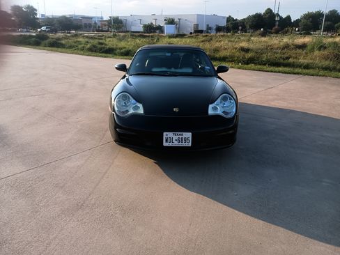 Used 2004 Porsche 911 Carrera 4 image 9