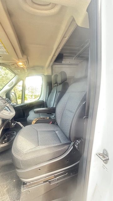 Used 2025 RAM ProMaster 2500 w/ Convenience Group FWD image 6