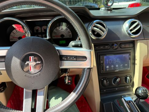 Used 2006 Ford Mustang GT Premium RWD image 11