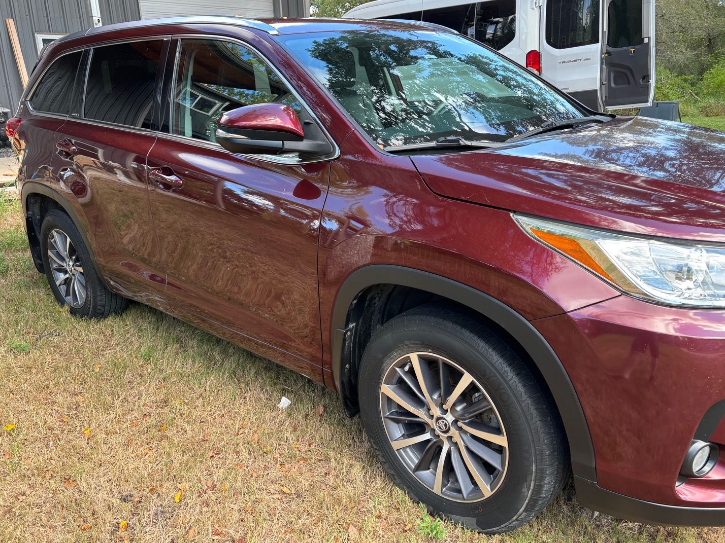 Used 2018 Toyota Highlander XLE AWD/4WD image 4