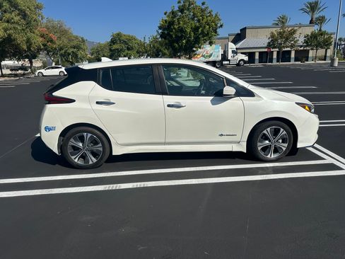 Used 2019 Nissan Leaf SV Plus w/ SV All Weather Package FWD image 9
