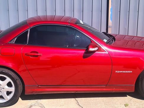 Used 2001 Mercedes-Benz SLK 230 image 4